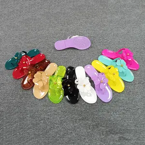 Hot Selling Women's Crystal Jelly Sandals Women's Sandals Fashionable Flat Bottomed Sandals Herringbone Shaped Slippers