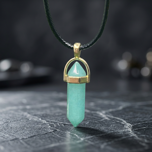 Pendentif en forme de crayon en fluorite verte naturelle, artisanal, vente en gros, pierre précieuse, décoration intérieure, cadeau, artisanat - Product Image 2