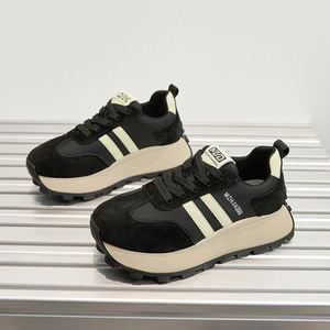 Chaussures de sport pour femmes de haute qualité avec logo personnalisé, chaussures de sport décontractées simples et personnalisables - Product Image 5