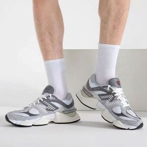 9060 Designer Customized Luxury Outdoor Sports Shoes Casual Retro Anti-Slip Cushioning Running Shoes All Seasons Fashion Trend - Product Image 4