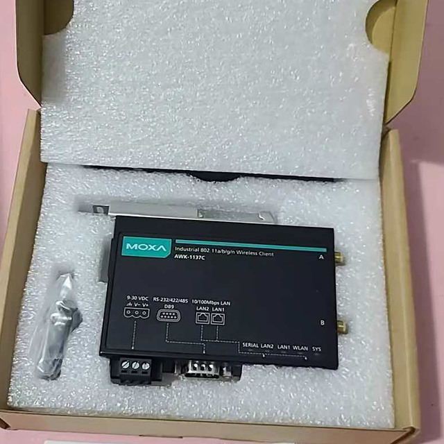 AWK-1137C-EU Moxa Wireless Ethernet Bridge
