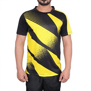 Camiseta Deportiva de Manga Corta para Hombre, Cuello Redondo, Secado Rápido, Diseño Geométrico Amarillo y Negro, Corte Regular, Tejido de Poliéster - Product Image 4