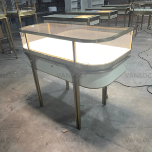 ODM Custom Retail Luxury LED vetro ad arco vetrina di gioielli negozio di Interior <span class=keywords><strong>Design</strong></span> orologio in metallo oro vetrina in metallo - Product Image 5