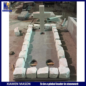 Pierre à bascule pour femme, en granit, perle bleue, polissage élevé, avec statue de femme - Product Image 2