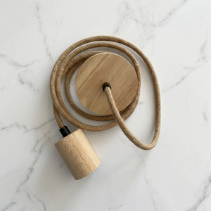 Kit <span class=keywords><strong>de</strong></span> Lámpara Colgante Decorativa, Soporte <span class=keywords><strong>de</strong></span> Madera con Tornillos para <span class=keywords><strong>Techo</strong></span>, Cuerda <span class=keywords><strong>de</strong></span> Cáñamo, Portalámparas E27 para Lámpara Colgante <span class=keywords><strong>de</strong></span> Bambú y Ratán, Cable <span class=keywords><strong>de</strong></span> 2m, Base para Bombilla E26/E27 - Product Image 1