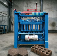 Machine de formage de blocs de ciment creux efficace 35s 4.8kw pour fondations