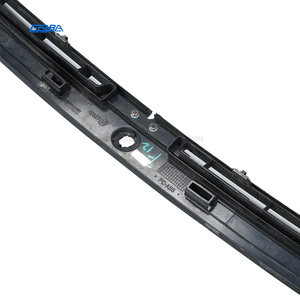 Rejilla Antivaho Original Premium de Segunda Mano para Parabrisas de Ferrari F12 2012-2018 OE 84714712 - Product Image 4