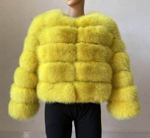Veste en fourrure vegan durable avec poil dense, flux naturel, <span class=keywords><strong>entretien</strong></span> facile et vingt-neuf nuances élégantes - Product Image 2