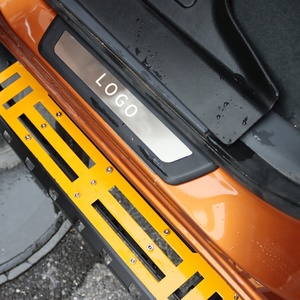 Accesorios para Automóviles Más Vendidos, Placa Protectora de Umbral de Puerta LED ABS para Toyota Veloz - Product Image 6