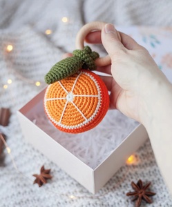 Nouveauté Crochet <span class=keywords><strong>fait</strong></span> à la <span class=keywords><strong>main</strong></span> Orange Fruit bébé anneau en bois hochet de dentition jouets <span class=keywords><strong>cadeau</strong></span> nouveau-né - Product Image 1