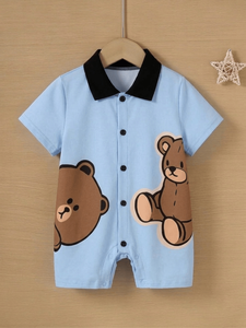 Lindo pelele de bebé con estampado de oso, cuello y botones frontales, de manga corta - Product Image 2