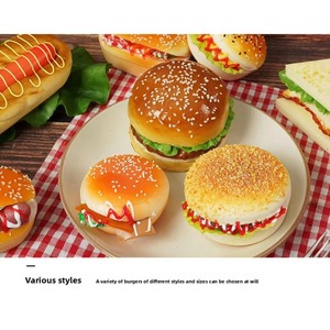 Balle anti-stress réaliste en forme de grand hamburger, fausse nourriture souple pour la décoration de café, burger, pizza, nouilles - Product Image 3