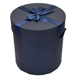 Caja de regalo redonda de cartón duro mate con cinta para cumpleaños, se puede personalizar según las necesidades. - Product Image 2