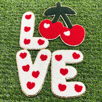 Patchs en chenille en forme de cœur de vache avec logo personnalisé en sequins pour la Saint-Valentin, à coller au fer, pour vêtements