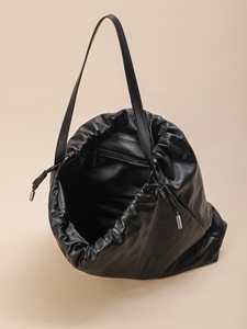 Factory Custom Black Genuine Leather Eco-Friendly Waterproof Bucket Bag Zipper Closure Single Strap Unisex Daily Use <b>Handbag</b> - Product Image 4