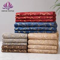 Rideaux occultants modernes en polyester de luxe, velours avec estampage doré, design décoratif brodé, avec œillets pour fenêtres