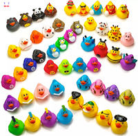 Jouets flottants personnalisés en PVC imprimés, canards en caoutchouc qui couinent, pour cadeaux de fête et anniversaires