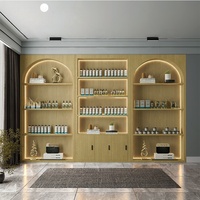 Vitrine de salon en bois moderne en forme d'arche incurvée - Mobilier commercial durable et écologique avec plusieurs espaces de rangement