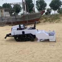 Équipement de nettoyage de plage industriel en gros, télécommandé, sur chenilles, avec moteur 18KW, pour le tamisage du sable et le balayage de grandes surfaces