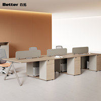 Ensemble de mobilier de bureau modulaire moderne en bois massif : table de direction, bureau pour personnel, poste de travail en îlot, table de conférence
