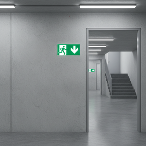 Uscita di emergenza verso il basso segno freccia destra-150 in PVC luminescente * 300 mm - Product Image 3