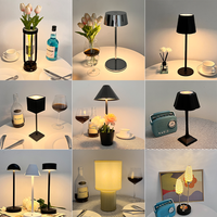 Lámpara personalizable Bazh regulable para decoración del hogar, lámpara de mesa Led dorada, USB batería recargable, lámparas de mesa de cristal inalámbricas de lujo