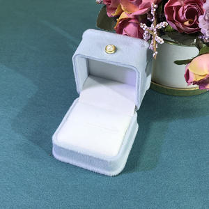 Caja de Joyería de Lujo Azul Hielo, Caja de Joyería de Terciopelo con Tapa Abatible para Pendientes, Anillos y Colgantes, Caja de Empaque para Joyería - Product Image 3