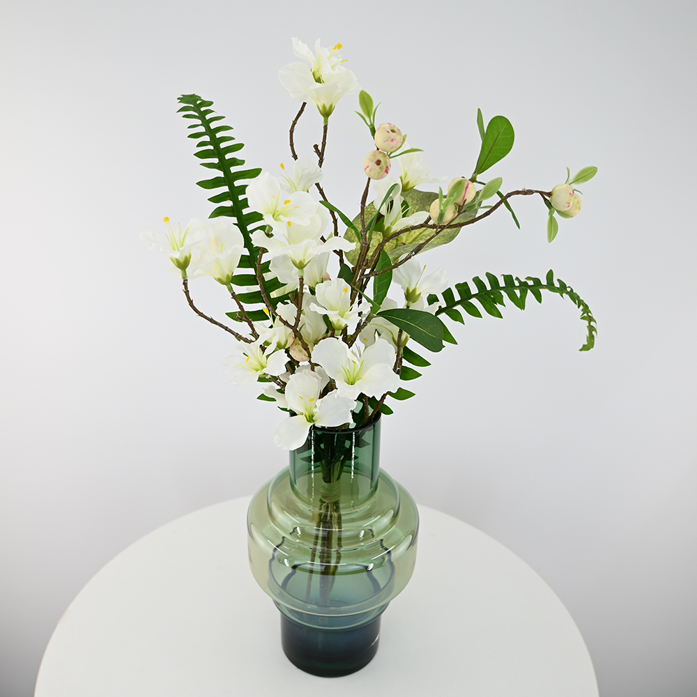 bouquets white green