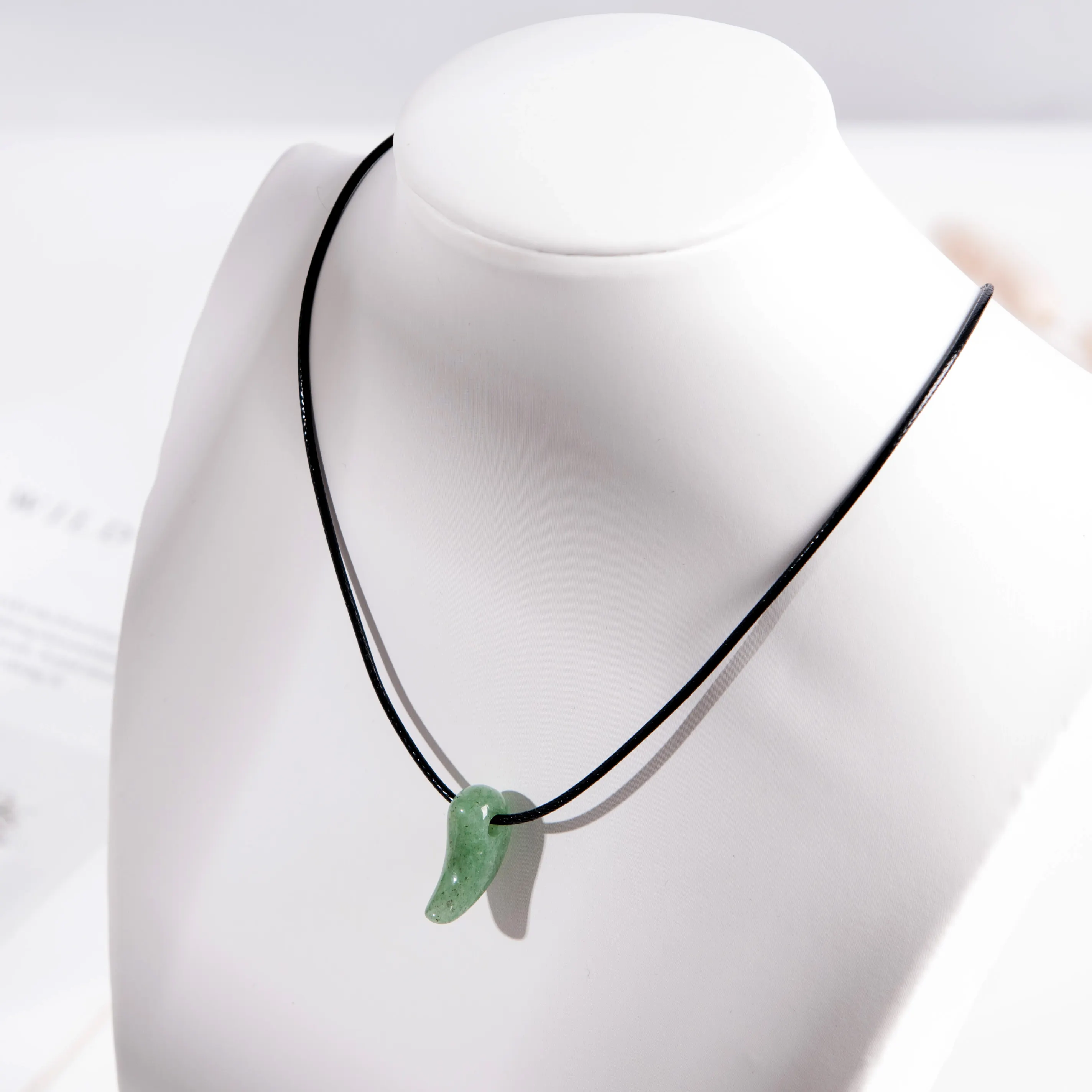 Prix de gros 3mm couleur noire chaîne cordon de cire vert aventurine pendentif corde chaîne collier femmes