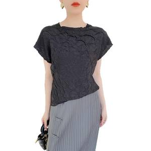 Camiseta Original de Poliéster con Bordado Floral, Plisada, de Manga Corta, Holgada y Cómoda para <span class=keywords><strong>Mujer</strong></span>, Colección Verano 2025 - Product Image 5