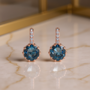 Pendientes de Cristal con Baño de Oro Rosa y Circonitas Redondas con Corte Brillante, Engaste de Garra, Clásicos para Uso Diario de Mujer - Product Image 2