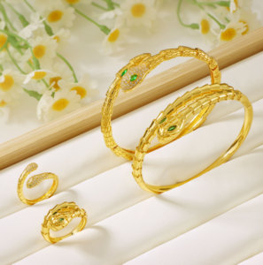 Conjunto de Anillos y Brazaletes de Lujo con Cabeza de Serpiente, Chapado en Oro de 21k, con Circonitas, Estilo Punk, para Mujer, para Fiestas - Product Image 1