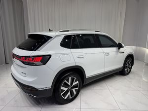 <span class=keywords><strong>Volkswagen</strong></span> Tayron 280TSI Luxury Plus 2023 <span class=keywords><strong>Usato</strong></span> SUV LHD Bianco Automatico Telecamera 360 Vernice Originale Basso Chilometraggio 32k km Esportazione - Product Image 4