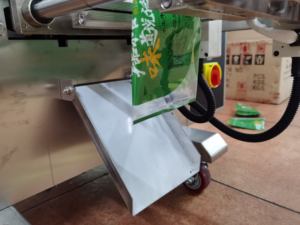 500克1000克灌装封口薯片谷物坚果糖米爆米花豆类小袋零食食品多功能包装机 - Product Image 5