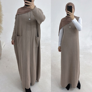 Sharut Dubai modesto islamico di lusso invernale <span class=keywords><strong>turco</strong></span> modesto Abaya musulmano da donna <span class=keywords><strong>cappotto</strong></span> maglione di lana lavorato a maglia con abito interno Abaya Set - Product Image 3