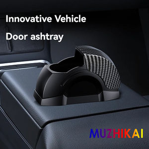 Nouveau cendrier de <span class=keywords><strong>voiture</strong></span> de haute qualité avec couvercle Cendrier en alliage de lumière LED Cendrier automatique de <span class=keywords><strong>voiture</strong></span> portable en aluminium - Product Image 3