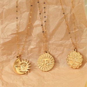 สร้อยคอจี้พระอาทิตย์พระจันทร์สแตนเลสสตีลชุบทอง 18k แบบปรับแต่งได้ - Product Image 5