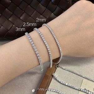 สร้อยข้อมือเทนนิสเงินแท้ S925 ประดับเพชรคิวบิกเซอร์โคเนีย ดีไซน์โดดเด่น สวยหรู เหมาะสำหรับผู้หญิง - Product Image 5