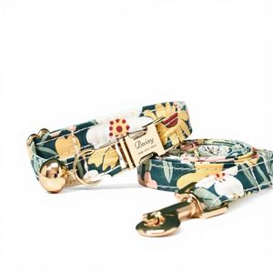 Collier personnalisé fait main pour chiot avec nœud papillon et perles, laisse pour chat – Accessoires pour animaux de compagnie avec clochette florale estivale pour papa et elle - Product Image 1