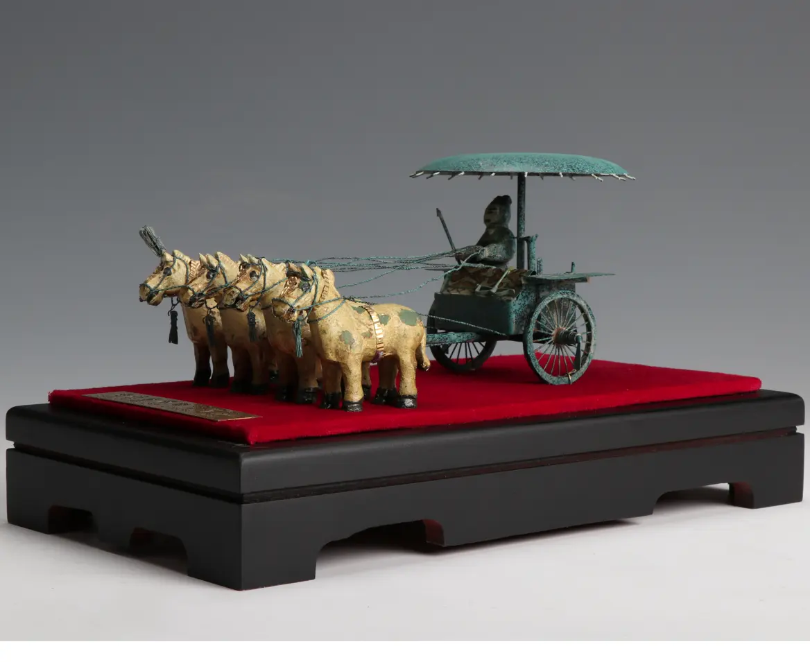 הסיני עתיק חיקוי מלאכת ברונזה מרכבה וסוס פסל קטן ברונזה פסלי לבית ולמשרד שולחן קישוט