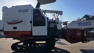 Machine de récolte de riz Offre Spéciale moissonneuse-batteuse à très bon prix Débroussailleuse 120 hp Moissonneuse - Product Image 3