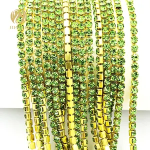 الضوء الأخضر الماس كوب من حجر الراين سلسلة مع قاعدة الذهب