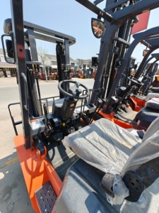 Lonking <span class=keywords><strong>Forklift</strong></span> <span class=keywords><strong>New</strong></span> High Horsepower <span class=keywords><strong>3</strong></span> <span class=keywords><strong>Ton</strong></span> Diesel <span class=keywords><strong>Forklift</strong></span> YD30 con venta directa de fábrica importada Carretilla elevadora de combustión interna - Product Image 6