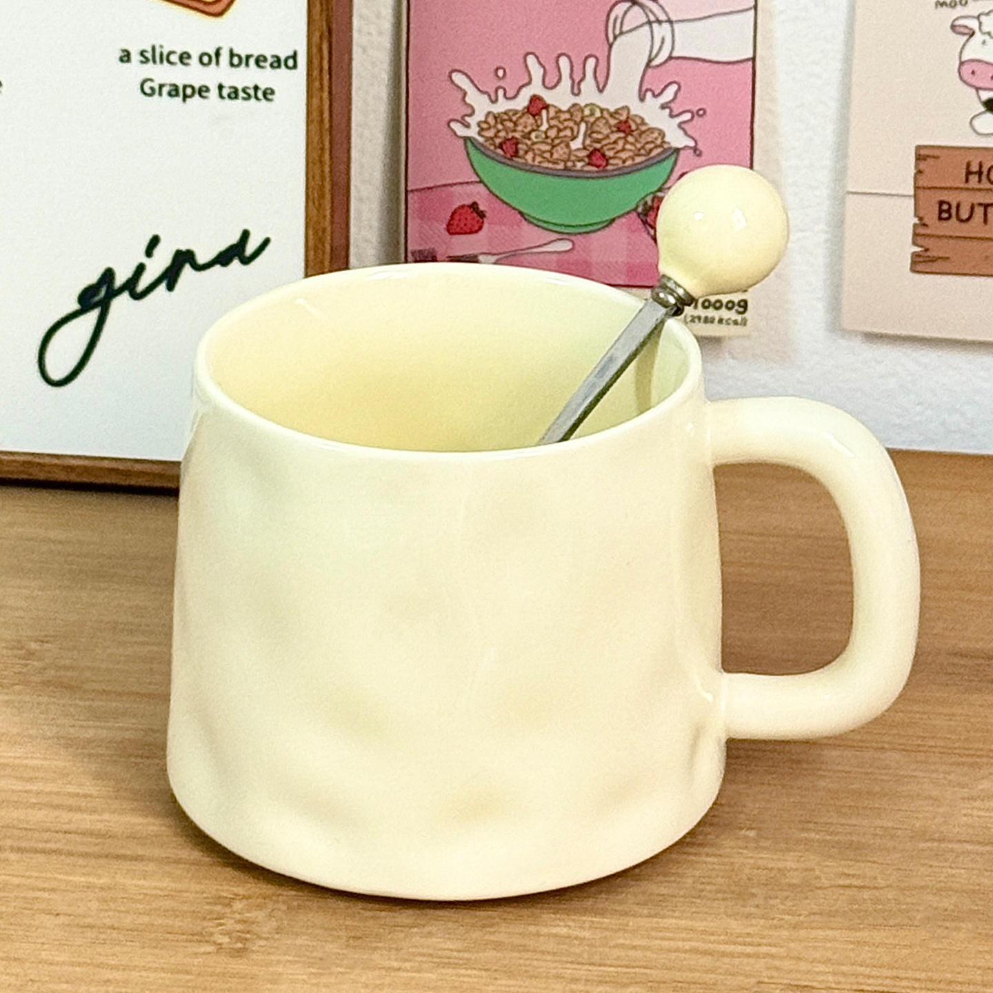 [Tasse avec cuillère ronde] Tasse martelée - Crème anglaise