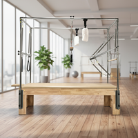 Cama Reformer de Pilates Clásica de Roble de Alta Calidad Highwind Professional con Trapeze Combinado para Estudio