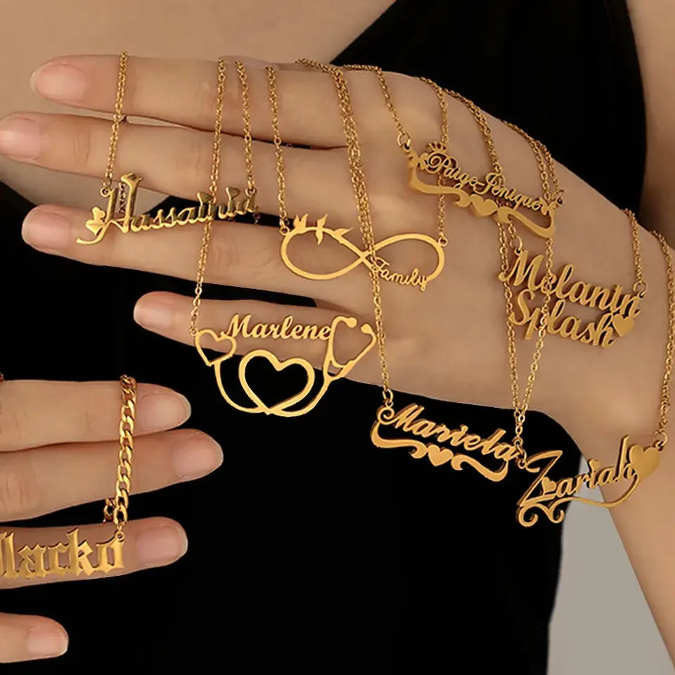 Collar personalizado de acero inoxidable con colgante de placas de nombre de oro para mujer y mujer