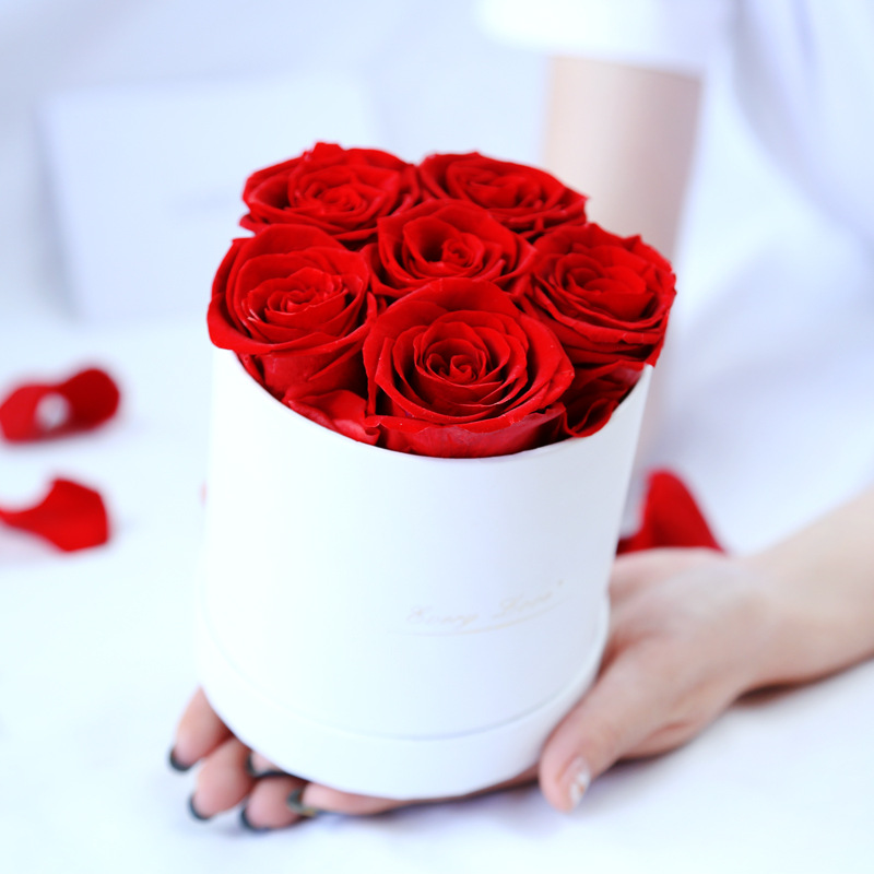 Rose rouge + boîte blanche