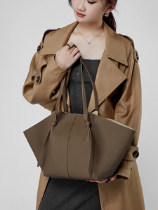Sac fourre-tout d'épaule de luxe haut de gamme pour femme en cuir véritable, grand format, imperméable, souple et léger, motif litchi, marque de créateur - Product Image 5