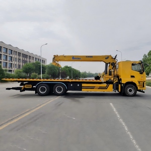 Laadbak Sleepwagen Uitgerust Met Een 8-Tons Kraan Voor Noodhulp - Product Image 2