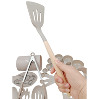 Offre Spéciale 33 pièces antiadhésif cuisine batterie de cuisine poignées en bois silicone tourneur pinces spatule cuillère sans danger pour la cuisson des aliments